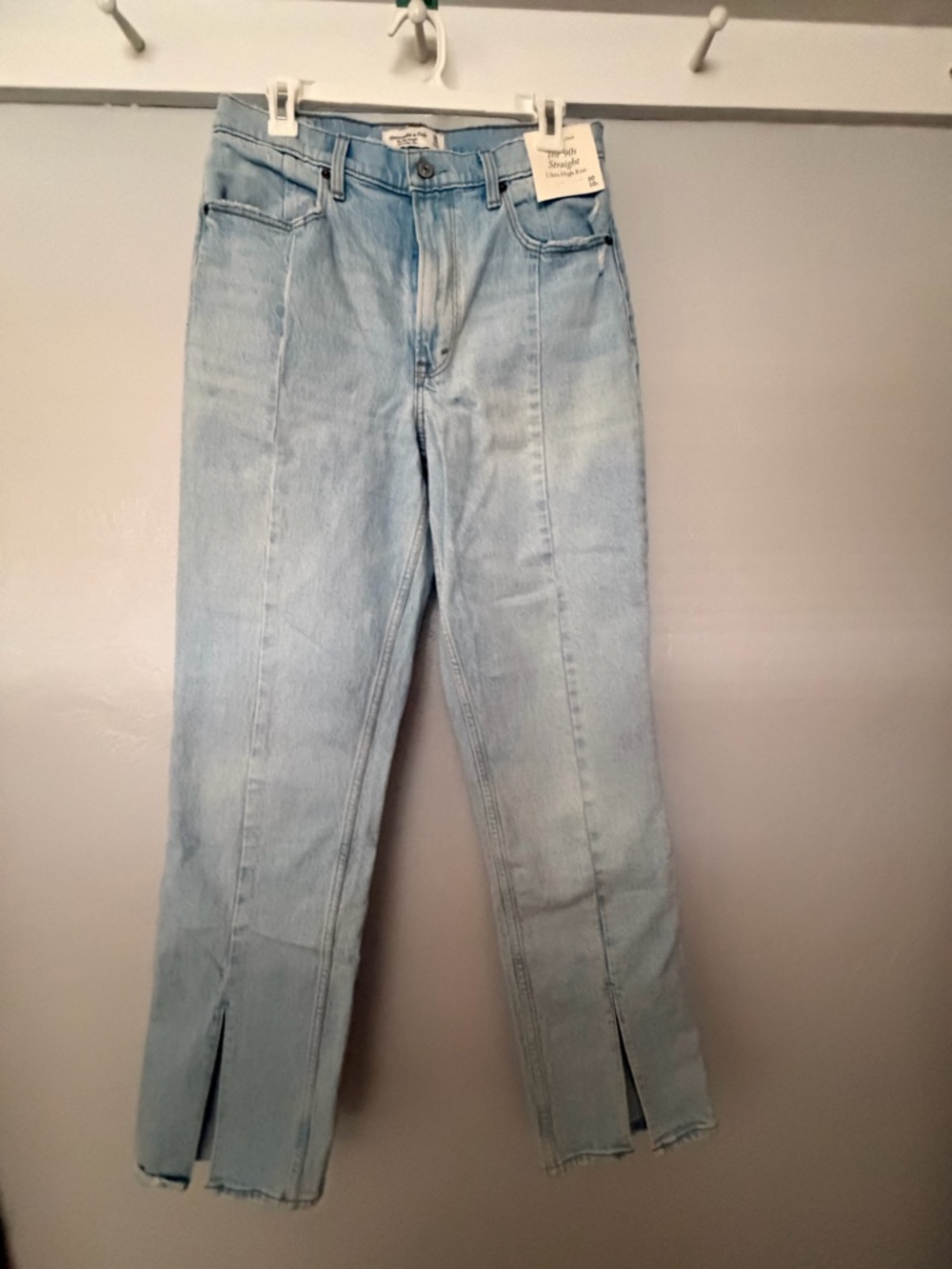 Abercrombie & Fitch 90s Straight Ultra High Rise Light Blue Jeans - Picture 3 of 4